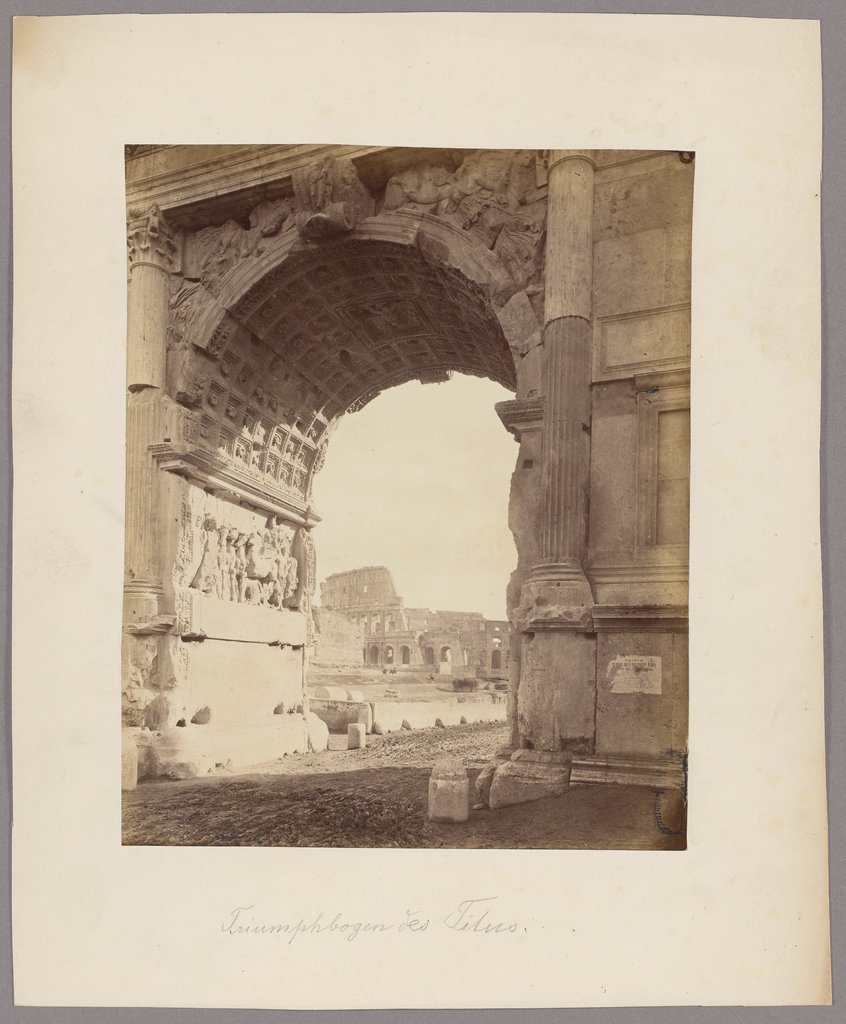 Rom: Blick durch den Titusbogen auf das Kolosseum, A. De Bonis;   zugeschrieben