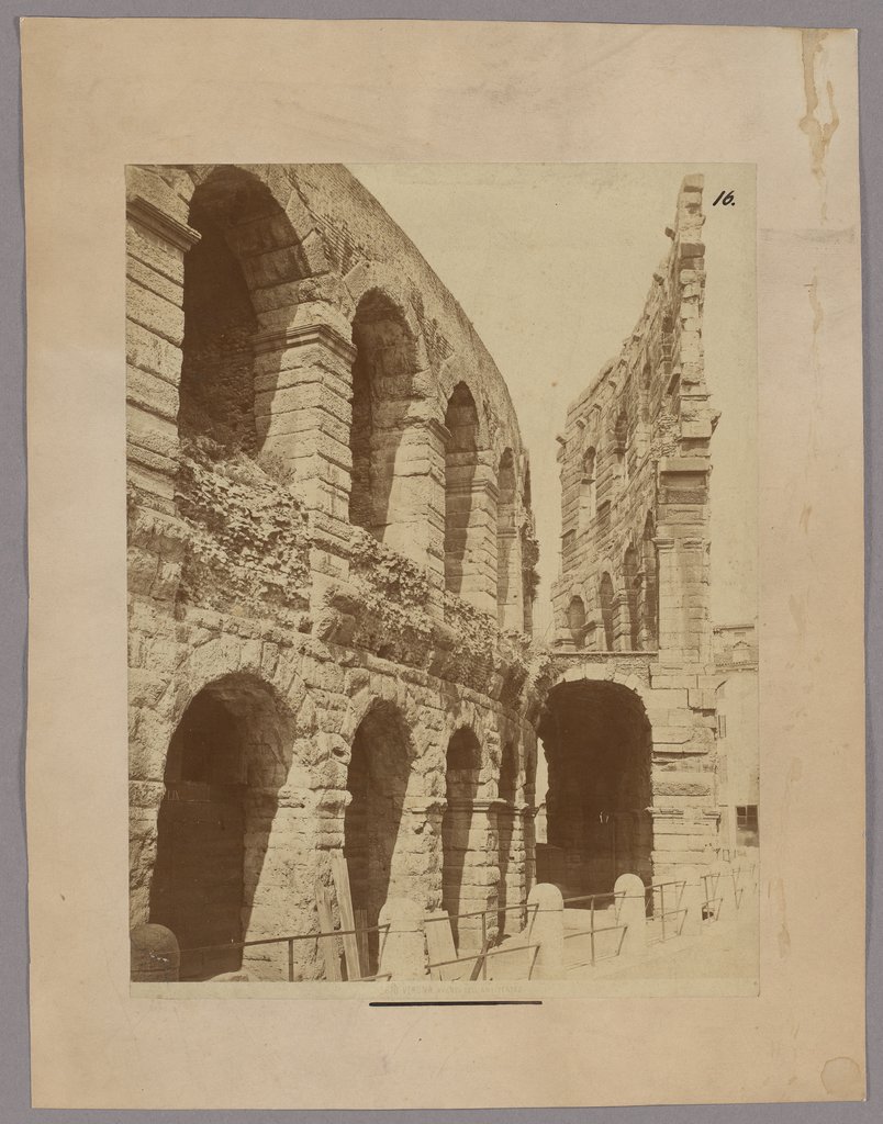 Verona: Blick in den Umgang des Amphitheaters, Unbekannt, 19. Jahrhundert