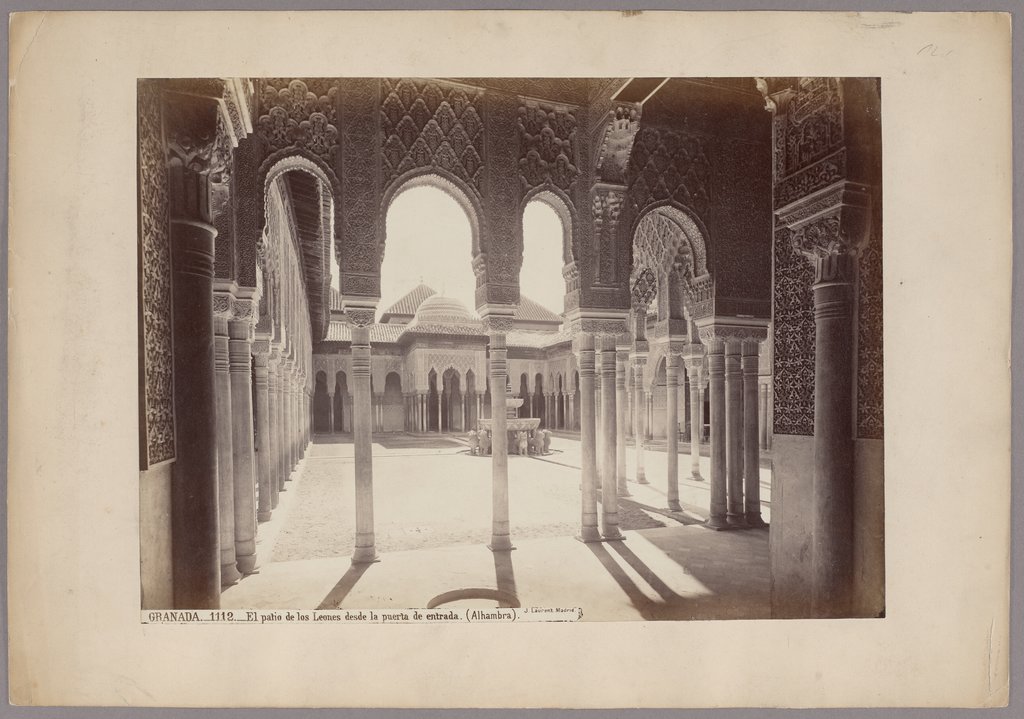 Granada: View into the lion court of the Alhambra, Jean Laurent y Minier