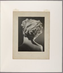 Mannequin with perm