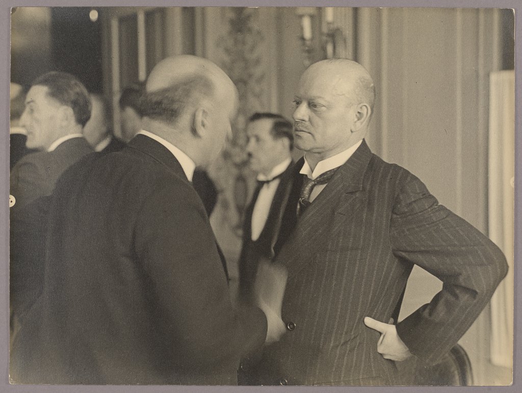 Gustav Stresemann im Gespräch in Genf, Erich Salomon