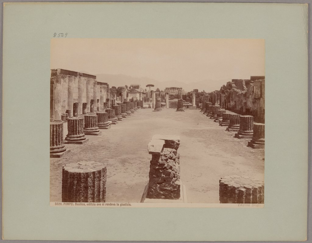Pompei: Basilica, edifizio ove si rendeva la giustizia, No. 5020, Giacomo Brogi