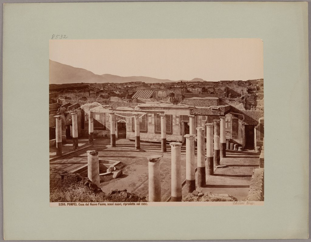 Pompei: Casa del Nuovo Fauno, scavi nuovi, riprodotta nel 1880, No. 5266, Giacomo Brogi