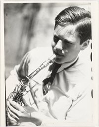 Ohne Titel (Bauhausschüler mit Saxofon), T. Lux Feininger