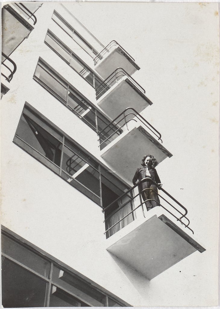 Untitled (Otti Berger on a Balcony of the Bauhaus Studio Building in Dessau), Gertrud Arndt