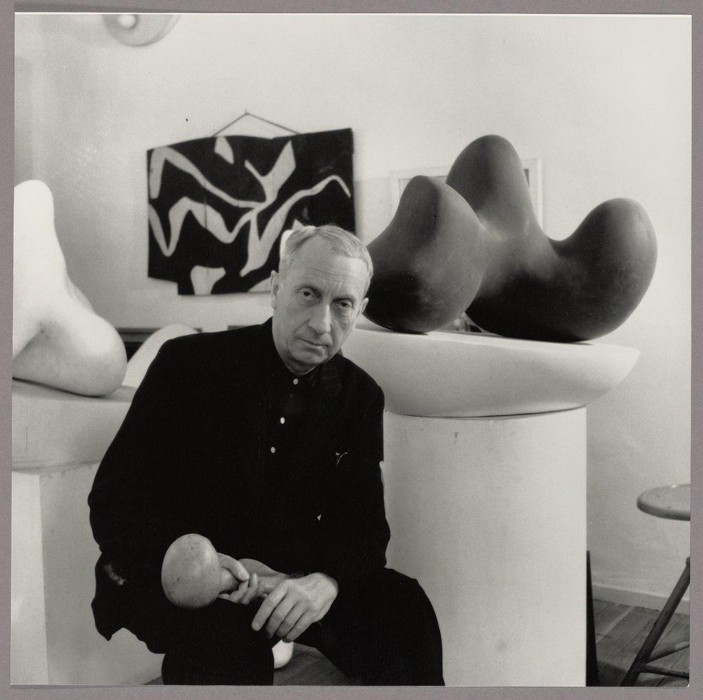 Hans (Jean) Arp (in seinem Atelier in Meudon, 1948), Willy Maywald